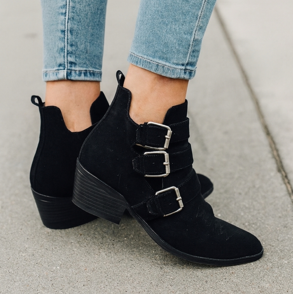 Universal Thread Kelsey Western Boho Minimalist Buckle Cutout Bootie 9M